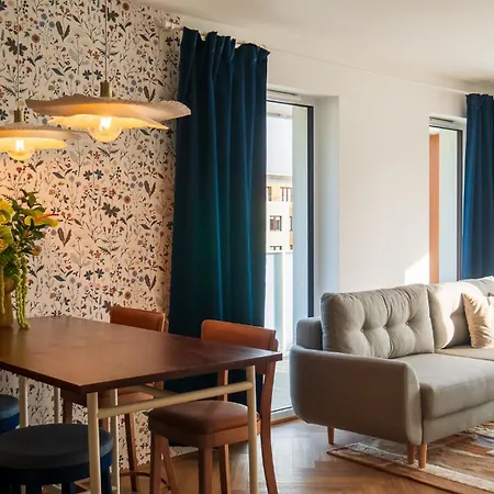 Sunny Surfingbird Lägenhet Kołobrzeg